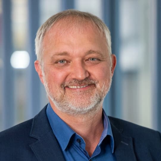 Dr. Jochen Kolb